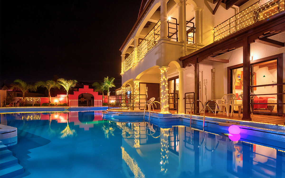 ガーデンプール